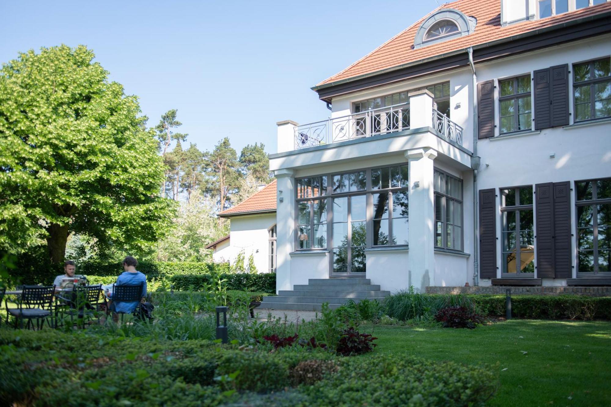 Herrenhaus Roeddelin Templin Exterior photo